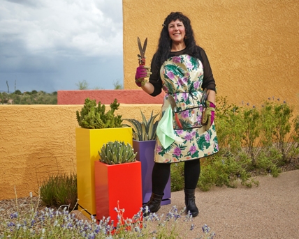 Tucson artist Sherrie Posternak creates colorful Mexican oilcloth aprons and unique taco bags for sale at www.cerezastudio.com.