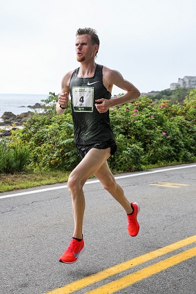 Robertson and Chebet Tuei win titles at TD Beach to Beacon 10K on Aug. 4 in Cape Elizabeth, Maine.