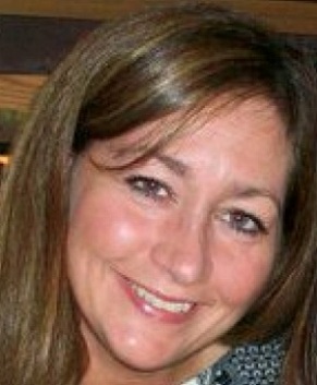 Leslie Ann Jacobi, new Vice President, Store Manager in Cedarhurst, NY.