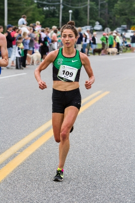 Alexi Pappas at 2014 TD Beach to Beacon (Kevin Morris photo).