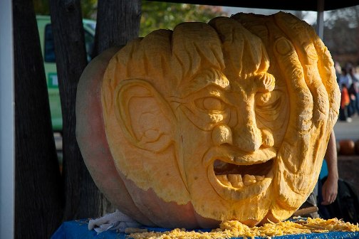 The 2012 Camp Sunshine Pumpkin Festival featured 7,658 lit jack-o-lanterns and raised $80,175 to help sick children and their families