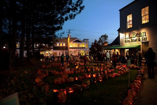 The 2012 Camp Sunshine Pumpkin Festival featured 7,658 lit jack-o-lanterns and raised $80,175 to help sick children and their families